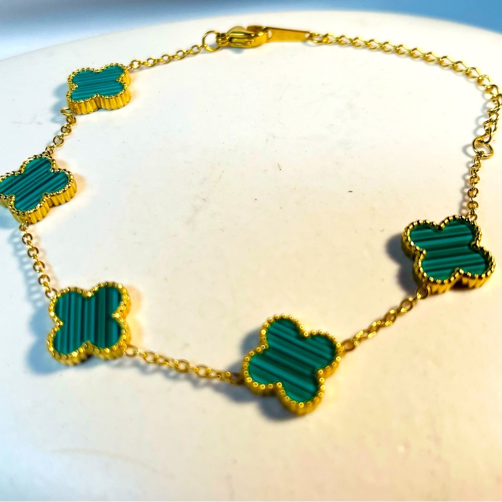 Gold & Green Agate Clover Bracelet Designer Luxury Style Gold Plated Quatrefoil